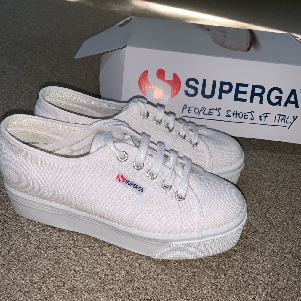 SUPERGA 2970 Platform Sneaker (US womens size 7.5)